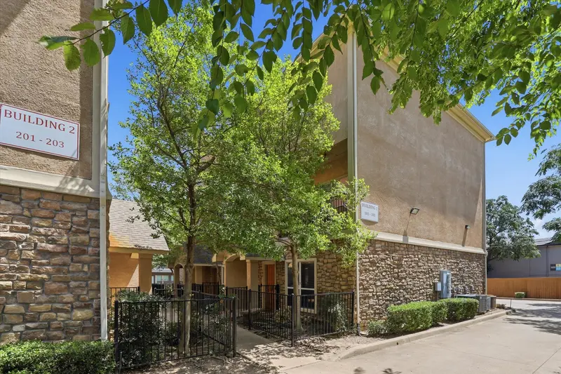 3111 Cedarplaza Lane, Dallas