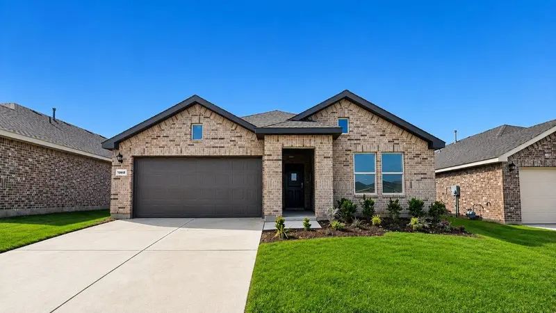 1060 FOXBURG Drive, Fort Worth