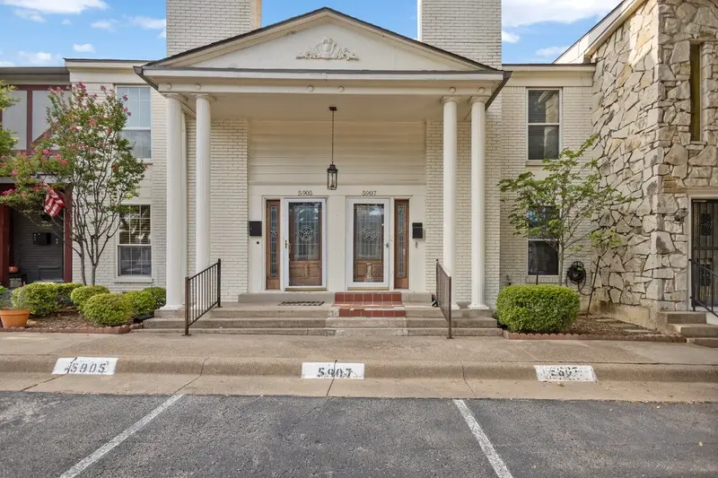5907 Copperwood Lane, Dallas