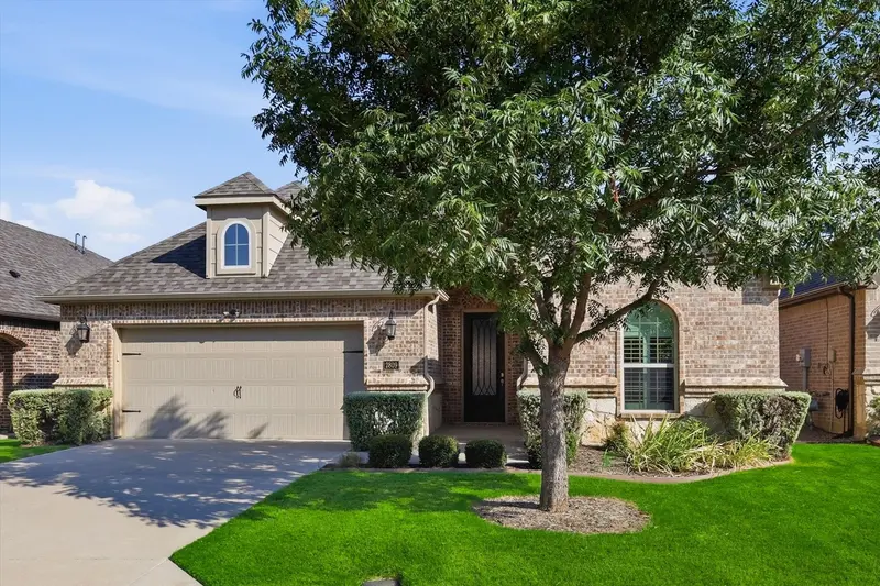 2809 Esplanade Boulevard, Mansfield
