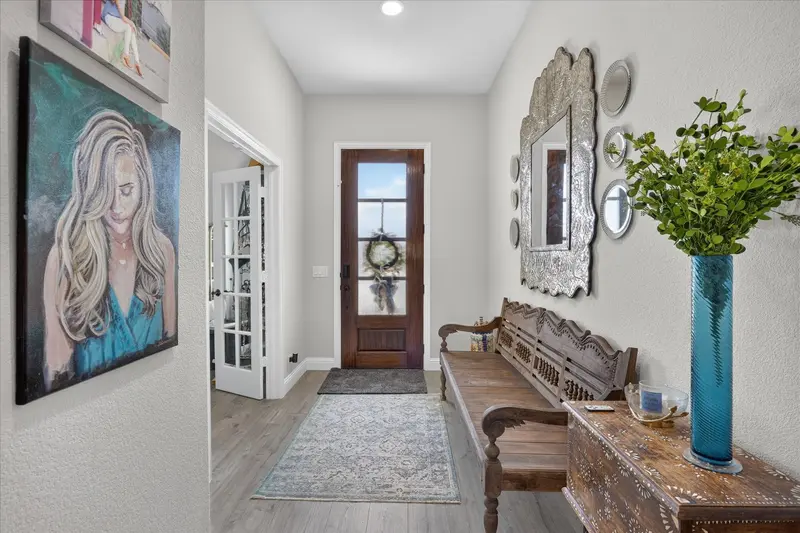 833 Godley Ranch, Godley