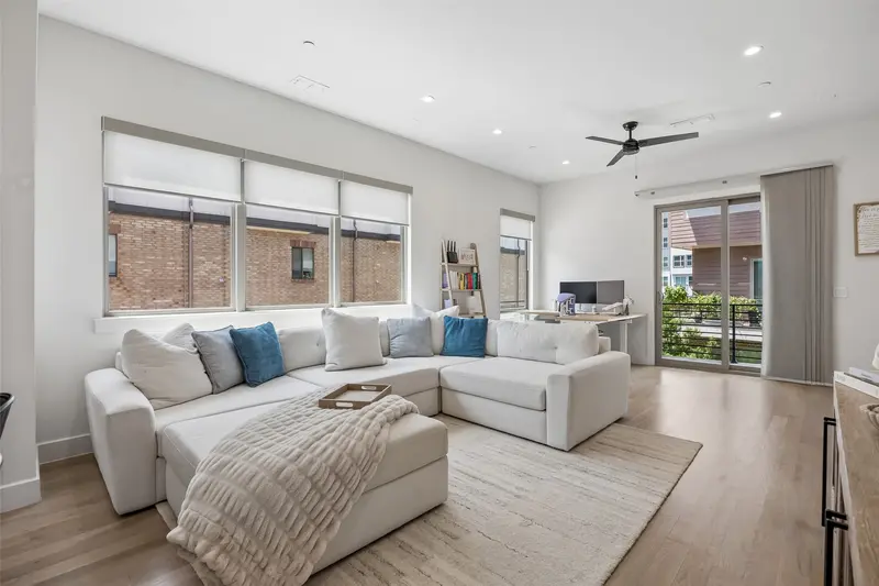 13900 Noel Road, Dallas