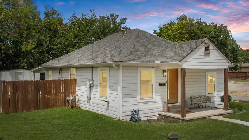 1200 Lela Street, McKinney