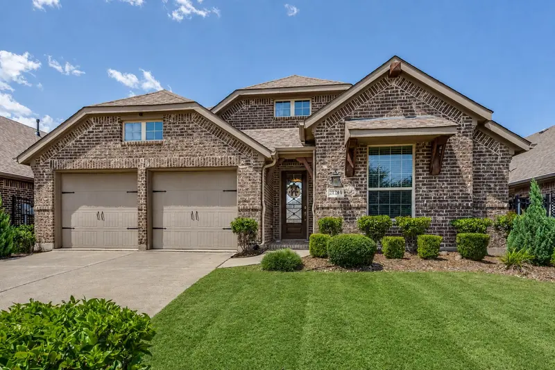 2124 Bishop Barrel Lane, St Paul