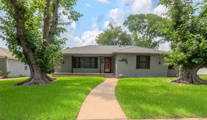 8017 Woodhue Road, Dallas
