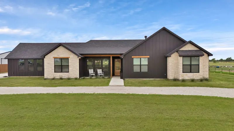 664 County Road 379, Decatur