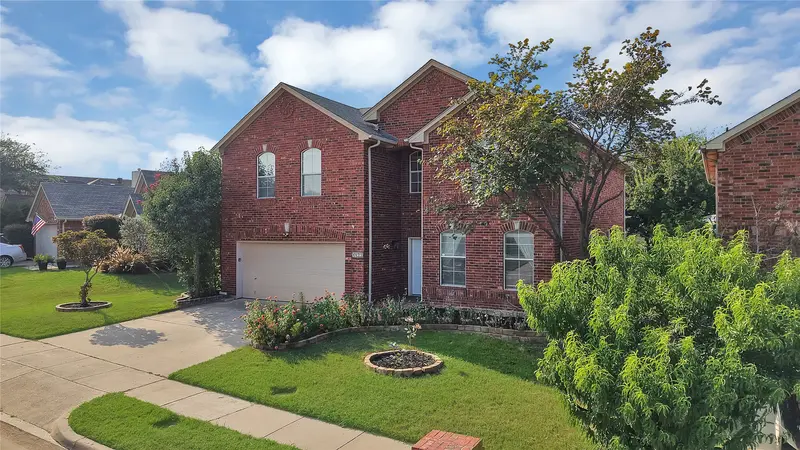 4833 Bridle Path Way, Fort Worth