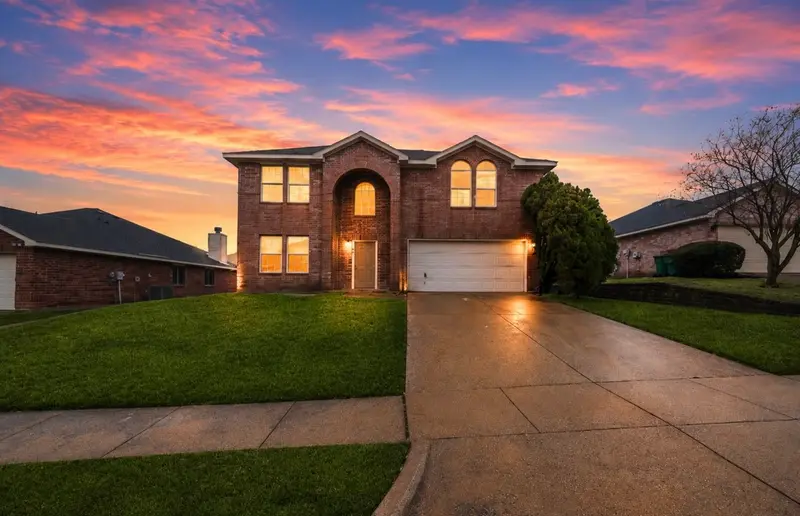 1092 Winding Creek, Cedar Hill
