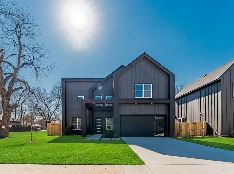 2706 Valentine Street, Dallas
