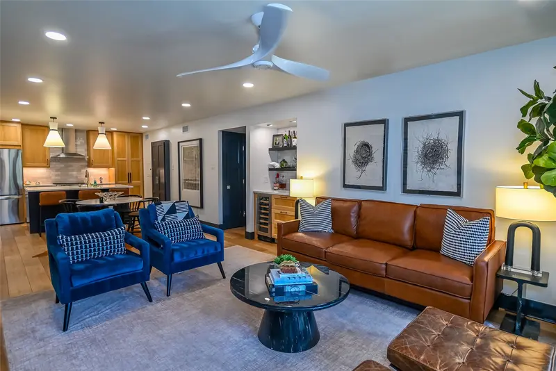 5911 E University Boulevard, Dallas