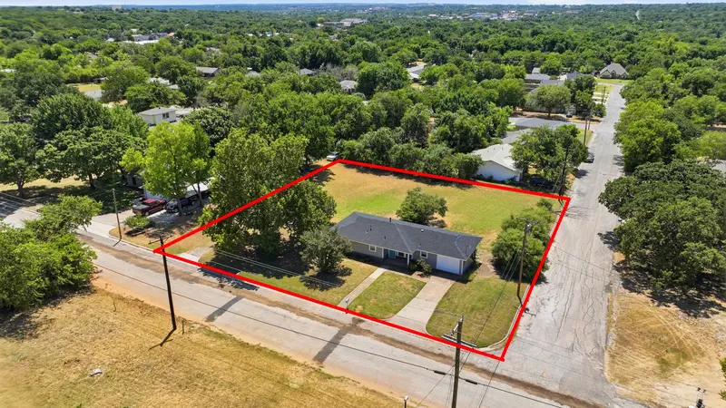 313 W 7th Street, Weatherford