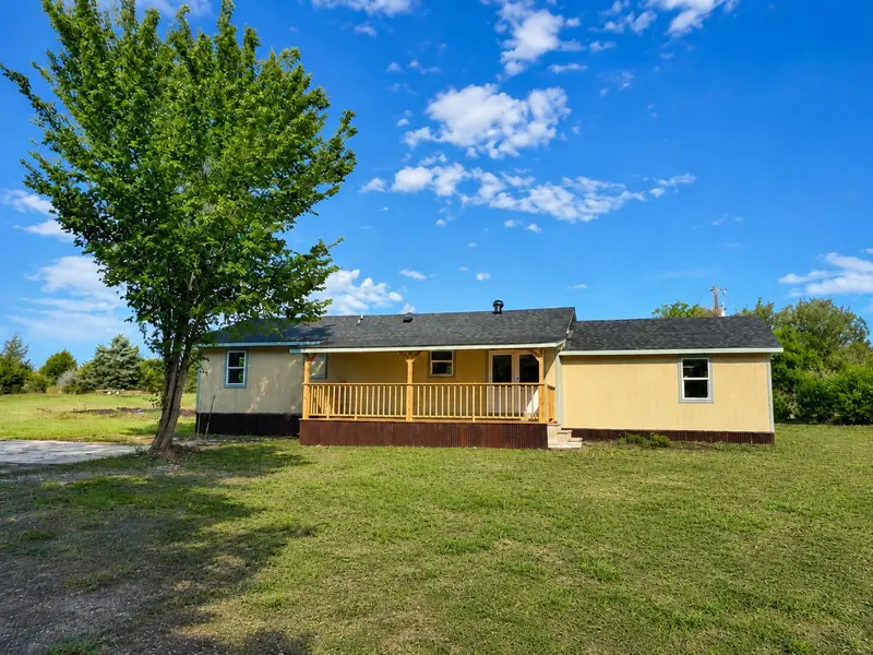 8275 Bay Drive, Quinlan