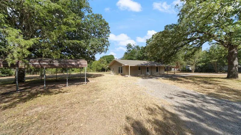 1320 Johnson Lane, Kemp