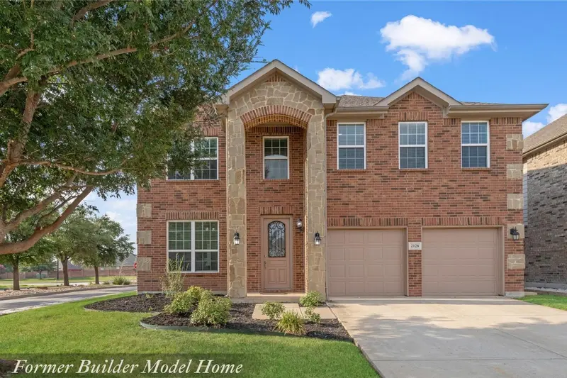2128 Valley Forge Trail, Fort Worth