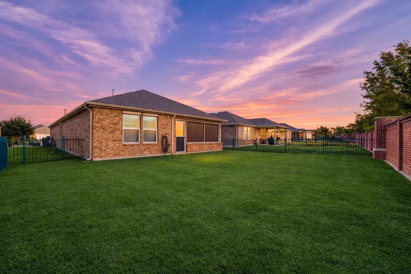 2325 Beachfront Drive, Frisco
