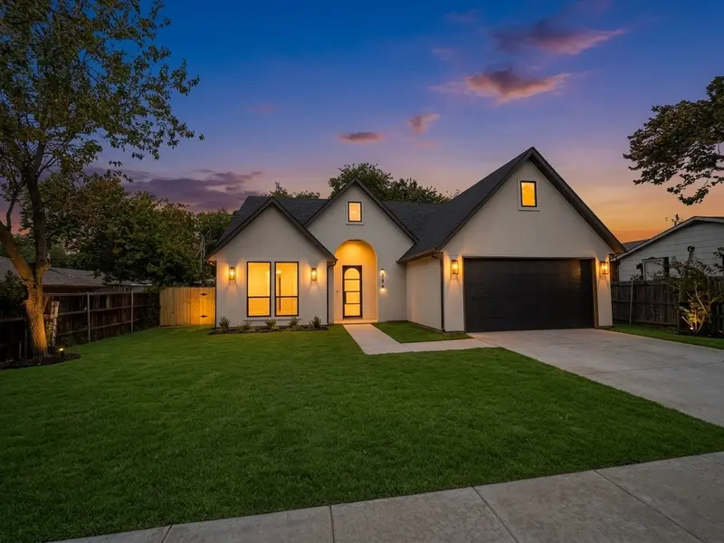 338 TEXANA Street, Van Alstyne