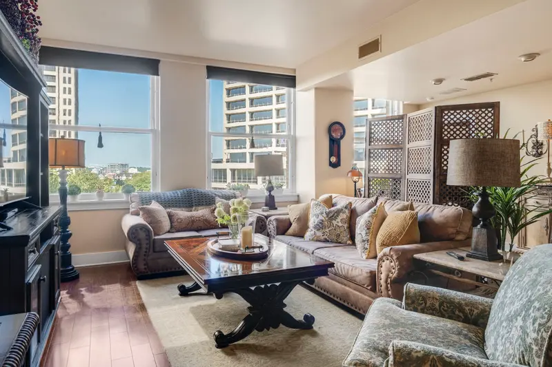 411 W 7th Street, Fort Worth