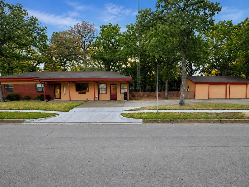801 Paula Street, Kennedale
