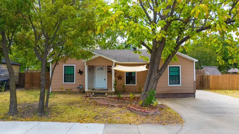 1001 S 5th Street, Garland