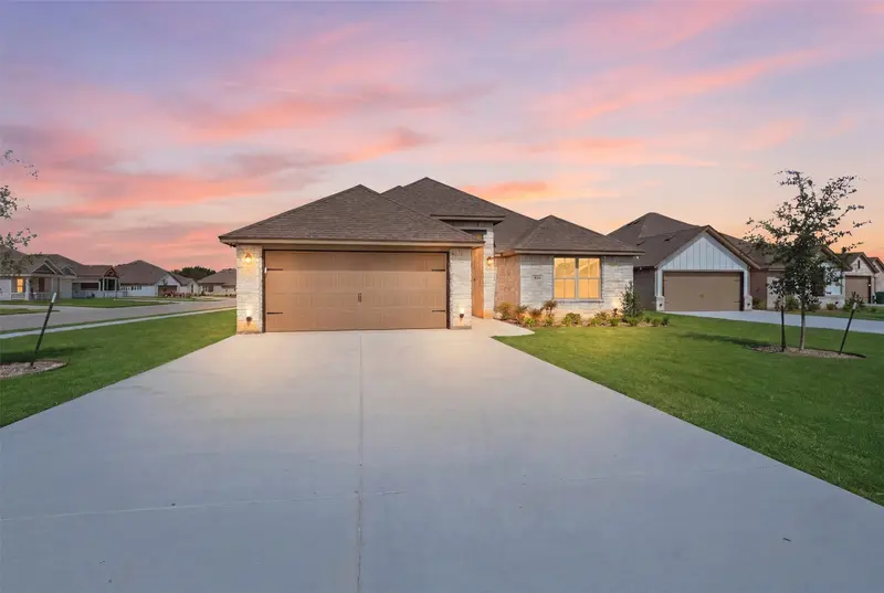 816 Haley Street, Springtown