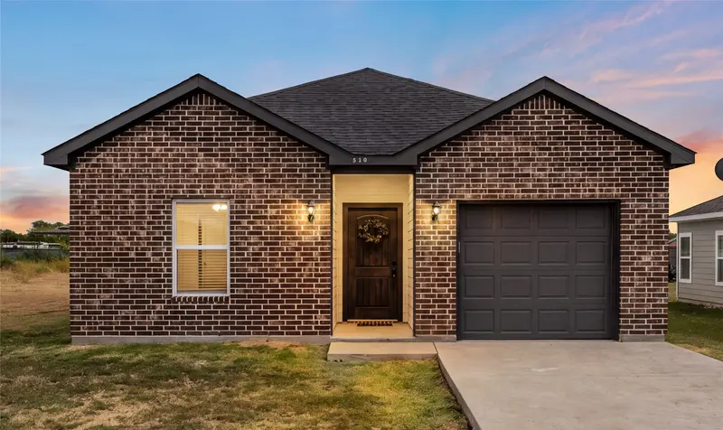510 Don Lane, Itasca