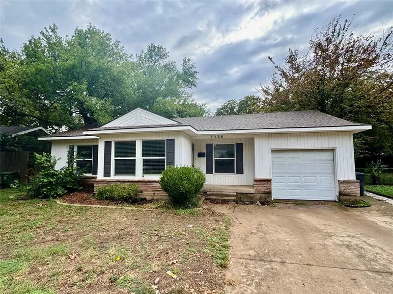 1706 Stewart Drive, Arlington