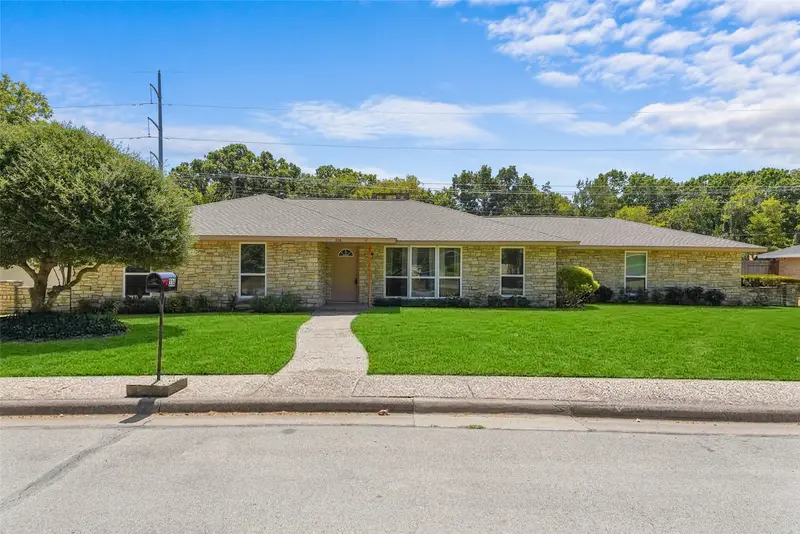 336 Woodbrook Drive, DeSoto