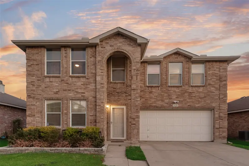 1620 Rialto Way, Fort Worth