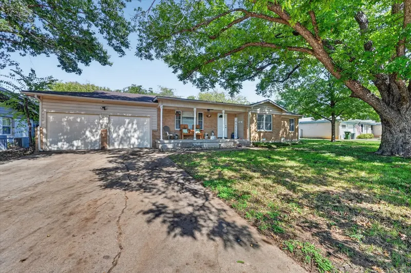 15 Page Street, Hurst