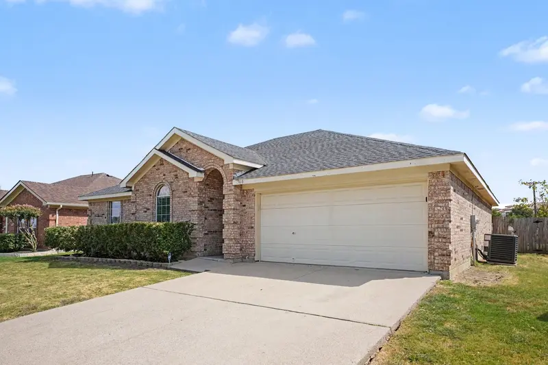 360 Mcmurtry Drive, Arlington