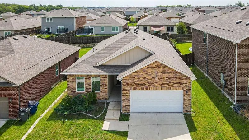 746 Wilshire Drive, Lavon