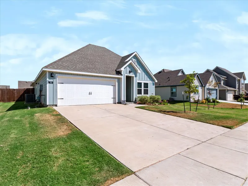 740 Amelia Court, Pilot Point