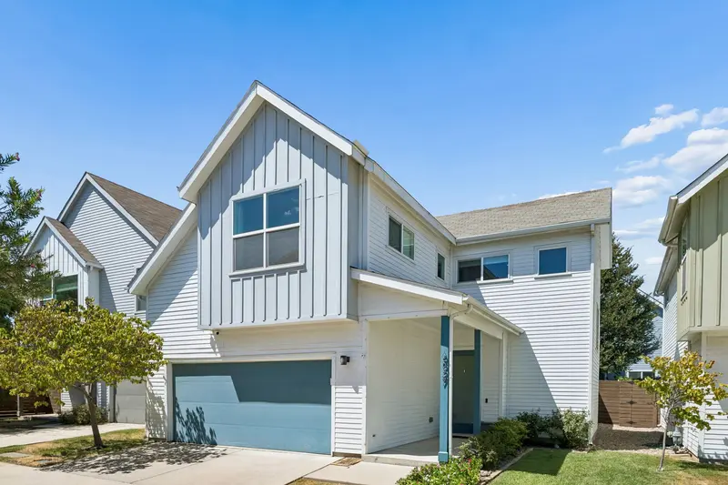 6527 Arborist Lane, Dallas