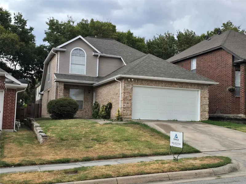 4904 Lodgepole Lane, Fort Worth