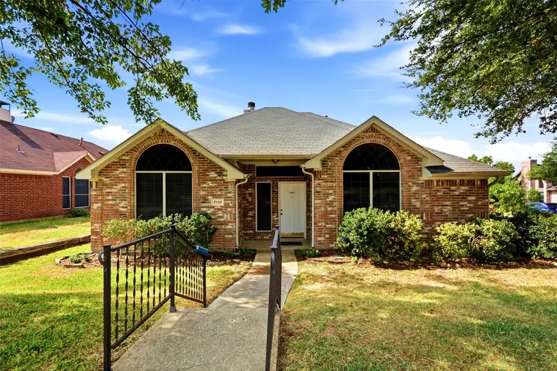 7117 Charleston Drive, Rowlett
