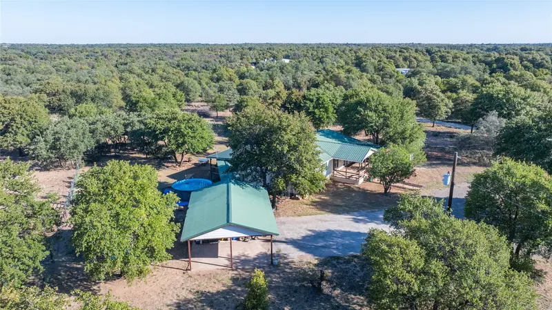 2120 PR 342, Hawley
