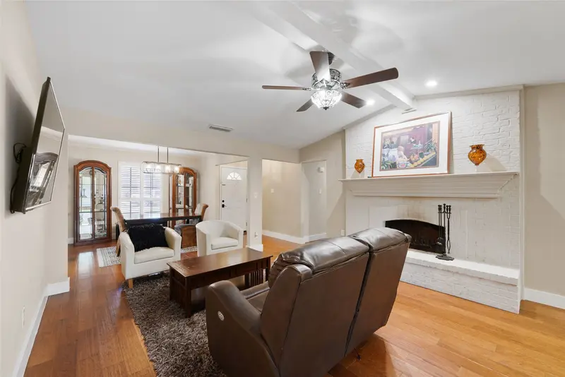 1602 Meadowglen Lane, Mesquite