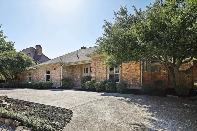 5716 Plumtree Drive, Dallas