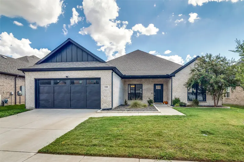 320 Community Drive, Lavon