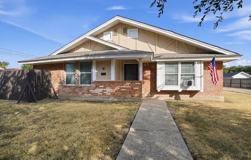 110 Kingsbury Way, Hewitt