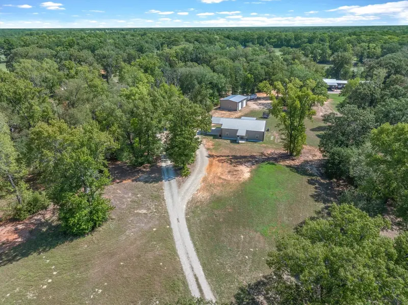 1137 VZ County Road 4602, Ben Wheeler