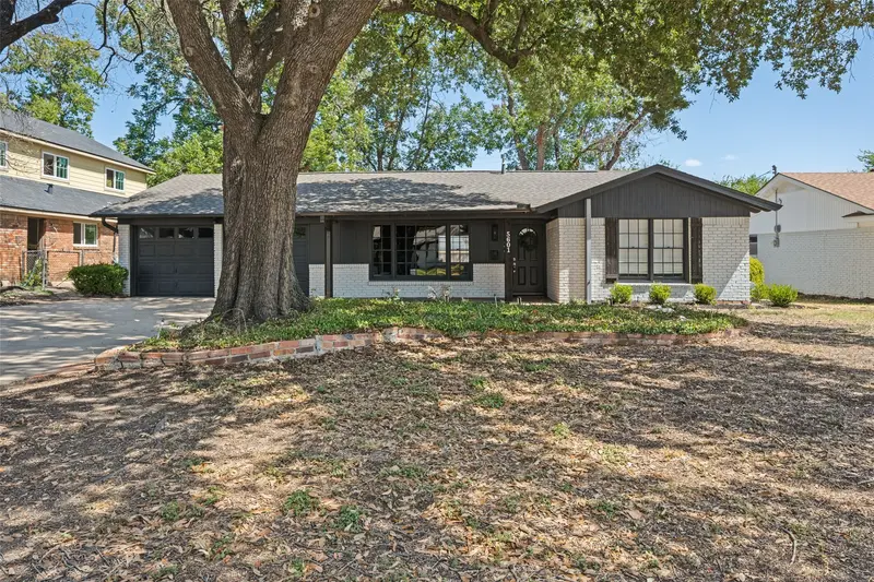 5601 Westcreek Drive, Fort Worth