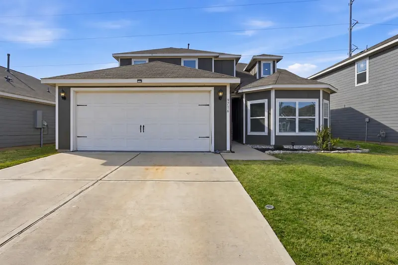 9716 Teton Vista Drive, Fort Worth