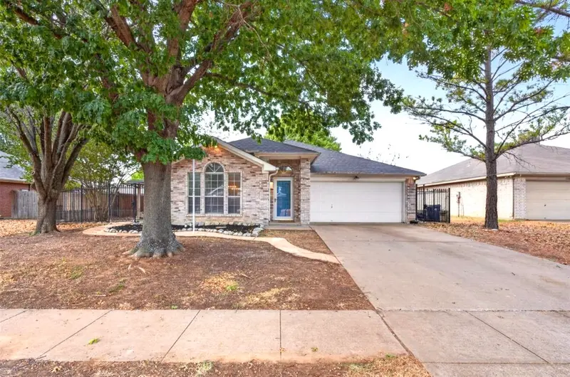 1150 Marc Street, Burleson