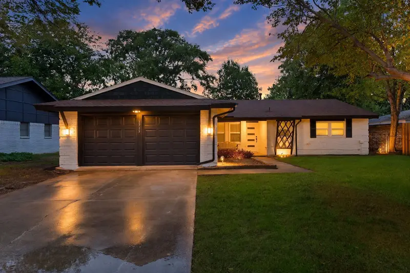 1715 Bradford Drive, Arlington