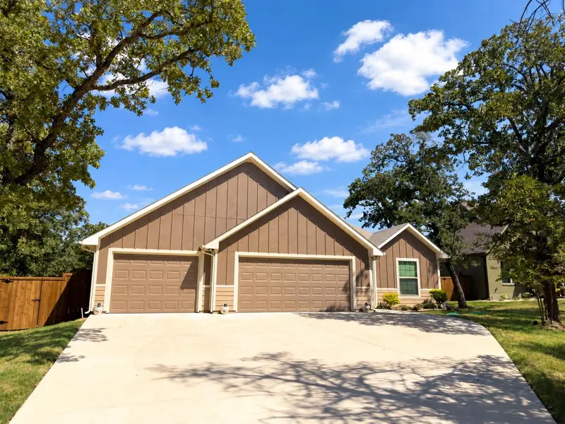 214 Colt Drive, Lake Kiowa