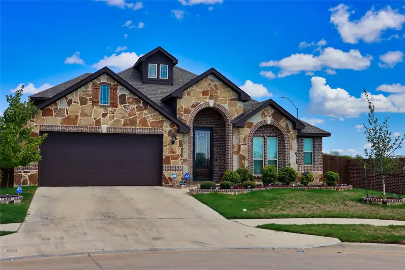 4100 Snowberry Lane, Fort Worth