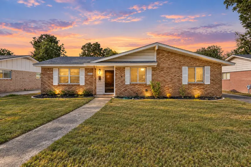 6313 May Drive, Waco