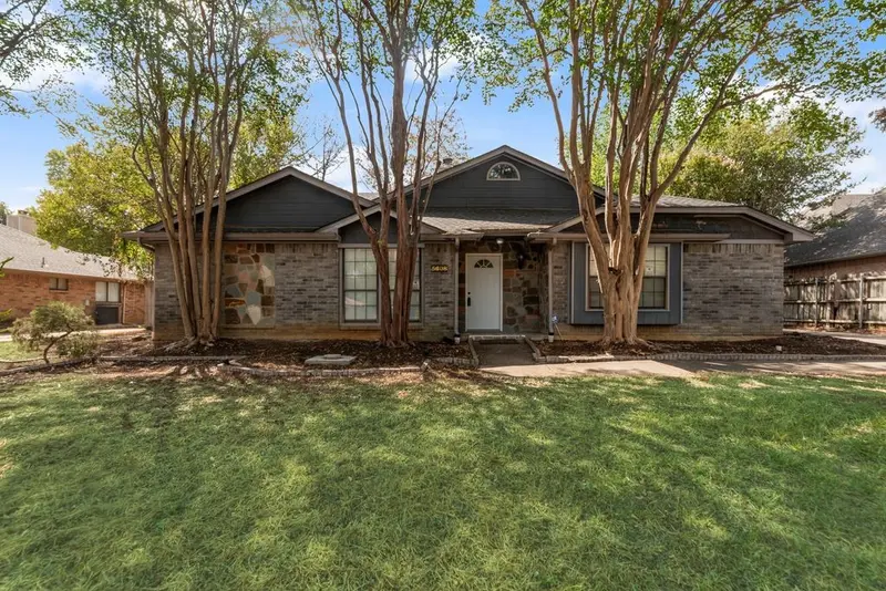 5608 Oak Brook Road, Arlington