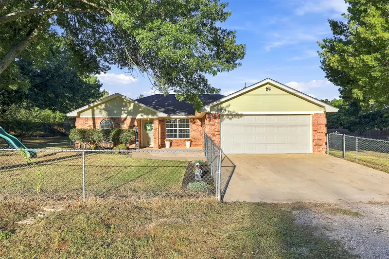 304 Sage Trail, Springtown